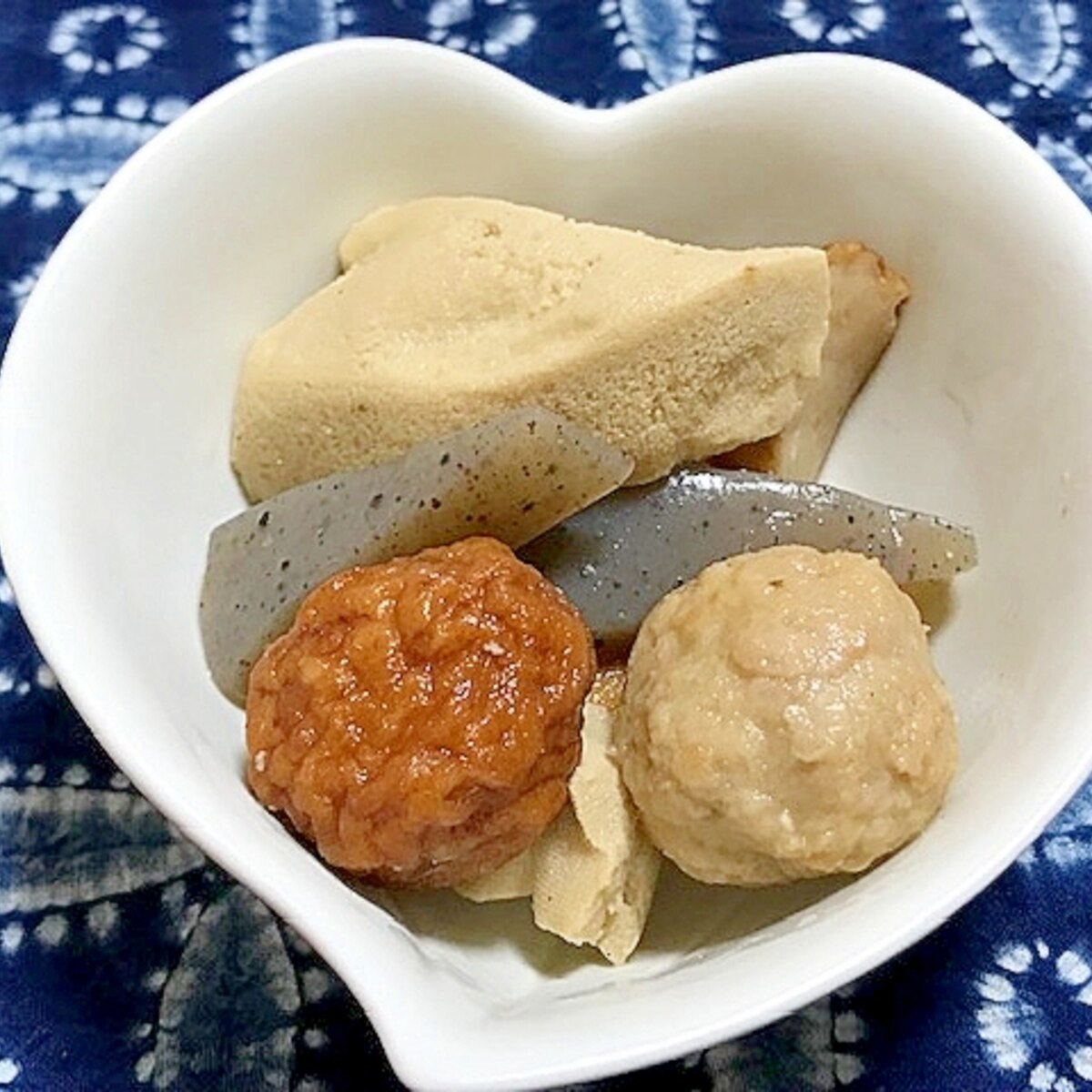 肉だんごと高野豆腐とさつまあげとこんにゃくの煮物 レシピ 作り方 By けいちゃん088 楽天レシピ 肉だんごと高野豆腐とさつまあげとこんにゃくの煮物 レシピ 作り方 By けいちゃん088 楽天レシピ